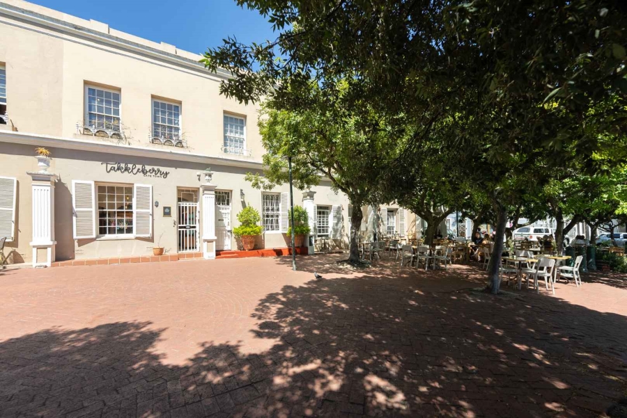 1 Bedroom Property for Sale in Gardens Western Cape